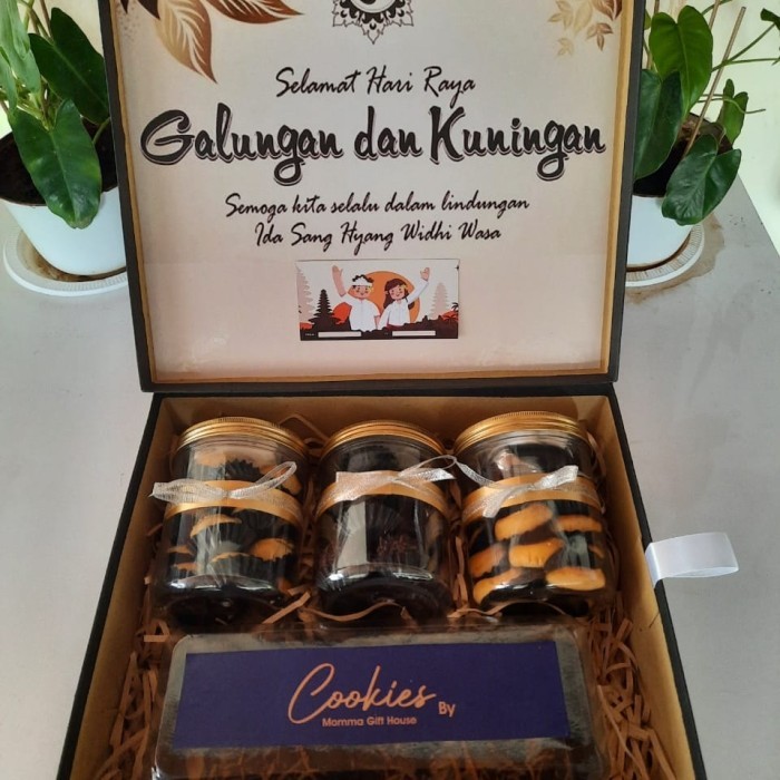 

Hampers Galungan Kuningan Nyepi 2