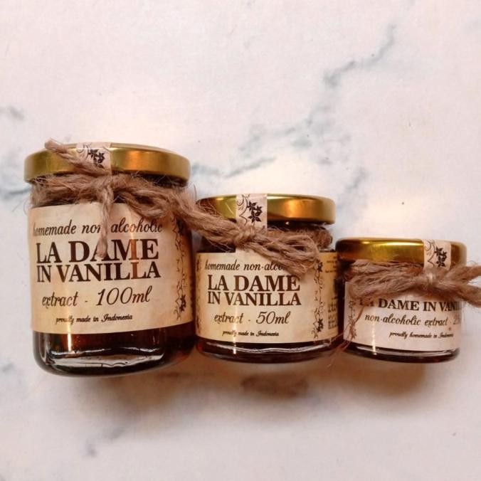 

La Dame In Vanilla Home Made Non-Alcoholic Vanilla Extract