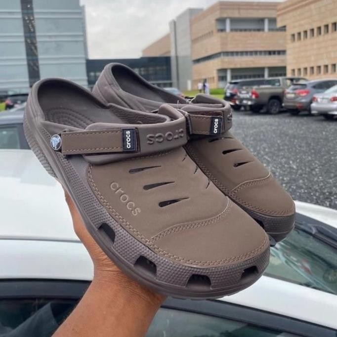 Sandal Pria Crocs YUKON Original - Garansi Uang Kembali