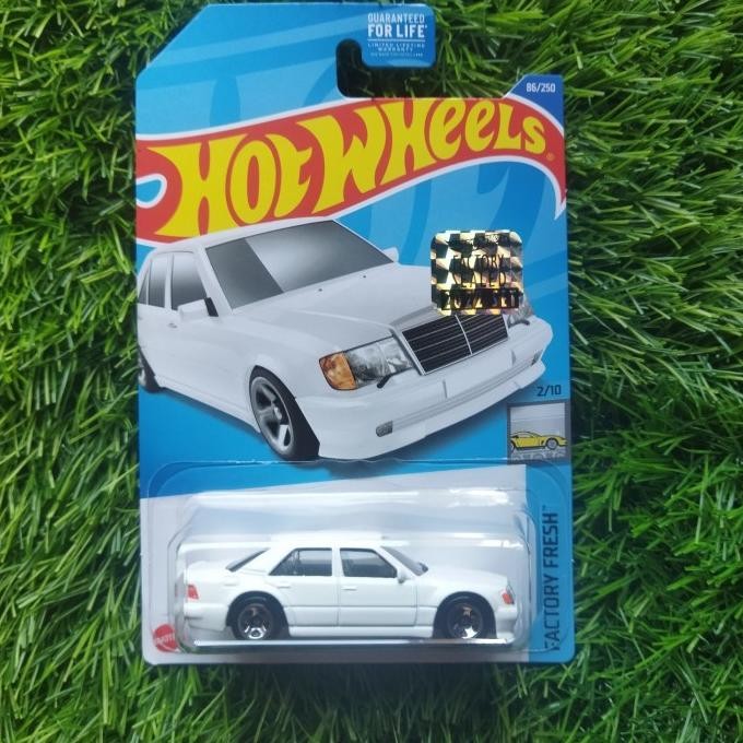FORSALE HOTWHEELS MERCEDES BENZ 500 E PUTIH