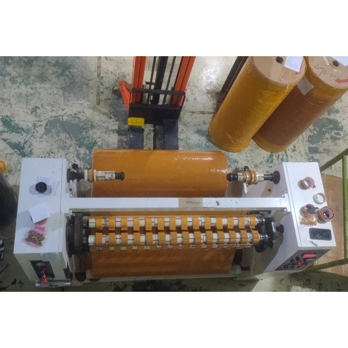 

LAKBAN BENING COKLAT 45MM X 100YARD (2 INCH X 100YARD) GOJEK-GRAB