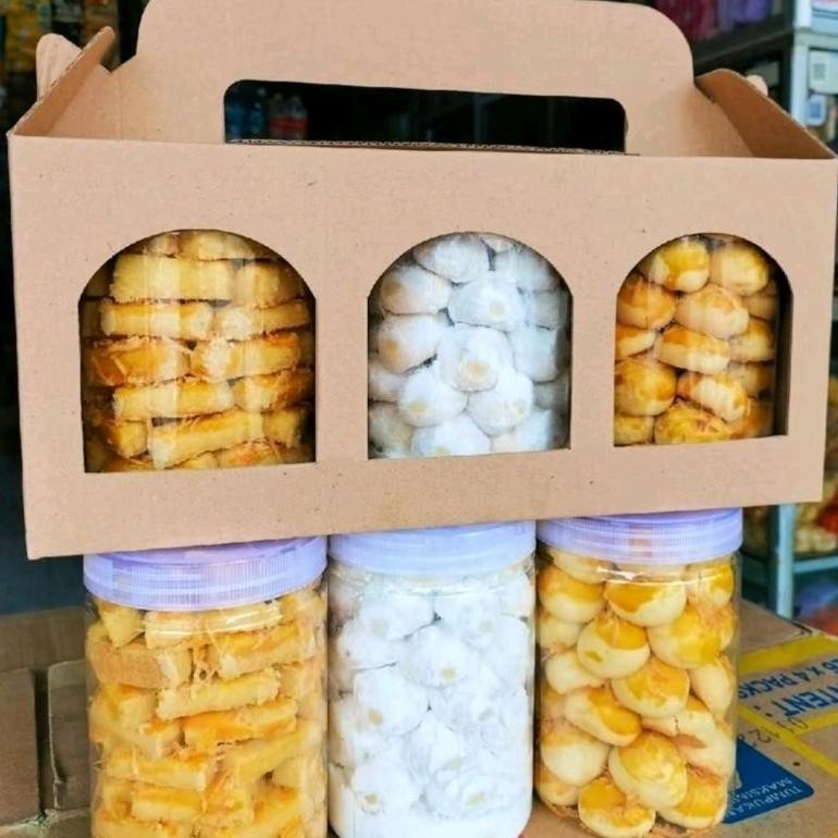 

AURORAE PAKET HAMPERS NASTAR ISI 3TOPLES 800MILL PACKING DUS & BUBELWRAP TEBAL DI KIRIM MAKSIMAL 2-3HARI SETELAH CO