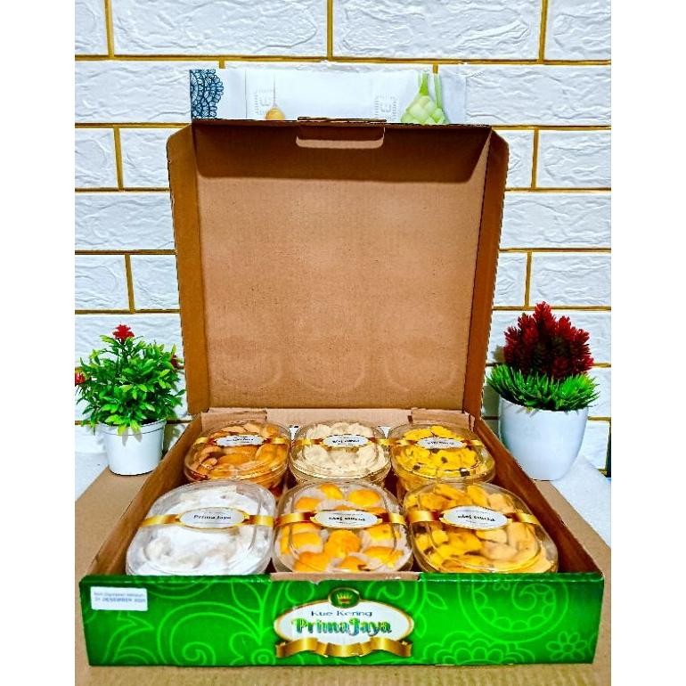 

At43 Paket Kue Prima Jaya Besar Isi 6 Toples Premium | Hampers Paket Kue Kering Lebaran | Parcel Sirup & Snack Kue Lebaran Idul Fitri Terlaris Viral