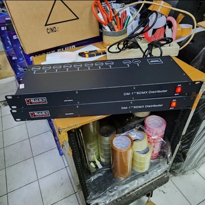 TERLARIS Splitter Penguat Signal DMX, Splitter Pembagi Penguat Signal DMX Control 8channel