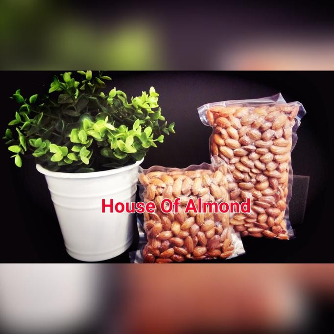 

Kacang Almond Roasted (Panggang) 500 Gr Blue Diamond Premium