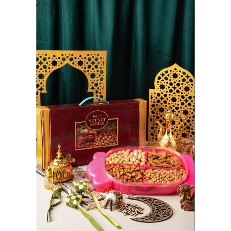 

Ovina Nut Nut kacang combi - aneka kacang kiloan enak murah - paket hampers isi kacang cemilan jadul