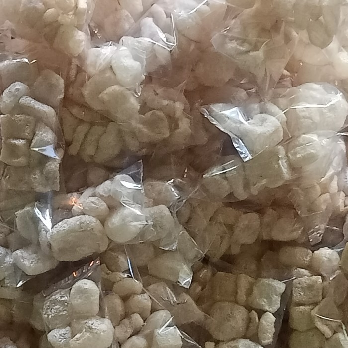 

KERUPUK KULIT JANGEK PADANG KOTA ISI 50 BUNGKUS