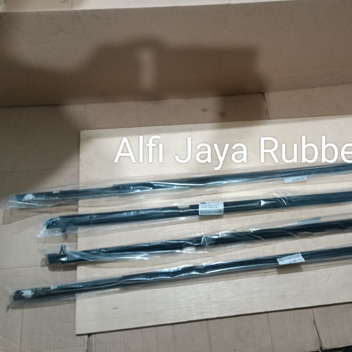 Pelipit Kaca Luar Honda Accord 2004 - 2006