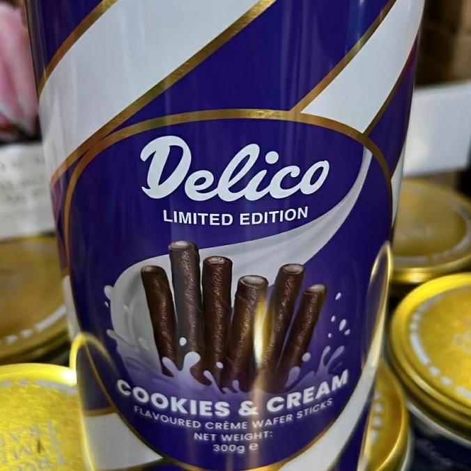 

New Delico Creme Wafer Stick Astor Cookies N Cream 300 Gram Stok Terbatas