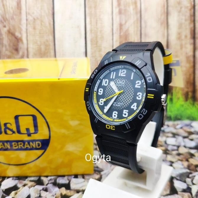 GARANSI Q&Q QQ QnQ Analog Jam Tangan Pria Karet Hitam GW36J002Y Original