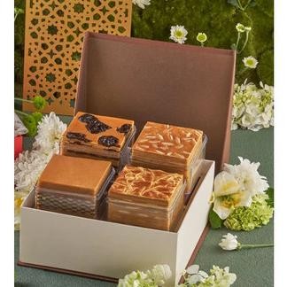 

KARTIKA SARI BANDUNG HAMPERS Lapis Legit Mix Lebaran RAMADAN EID 2023 Original dan Terpercaya