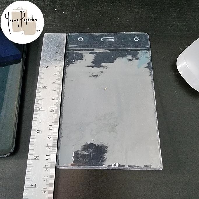 

rwe-45 Kantong Plastik Mika Cover Nametag Panitia / ID CARD Uk. 10,5 x 16 Premium