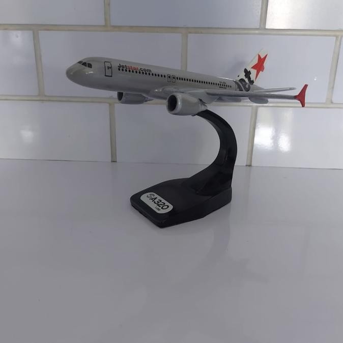 Miniatur Pesawat Jet Star A320