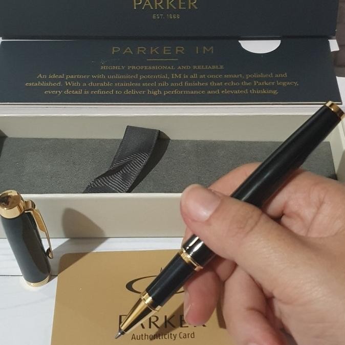 

Pulpen Parker Original Im New Lq Black Gt Roller Ball Free Grafir Nama Stationery