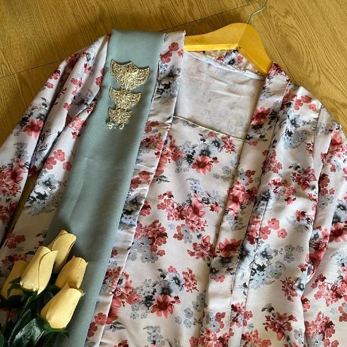 Kebaya Ashanty Kutubaru Bunga Seragam Bridesmaids Floral