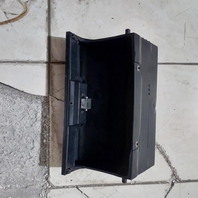 laci dashboard panther kotak bekas