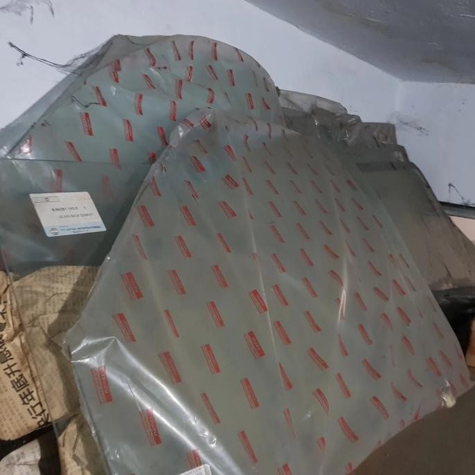 kaca pintu bagasi ori new hi-grade 95-00/ panther kotak90-00