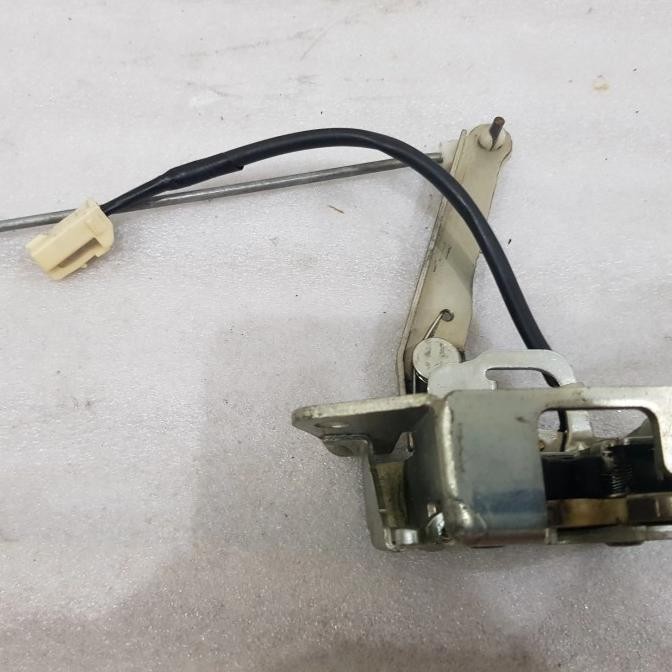 door lock pintu bagasi ori avanza lama05-11