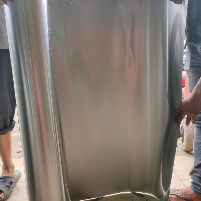 

Open DS] Seng aluminium polos tinggi 1 meter tebal +- 0,6 roll isi +- 30 meter