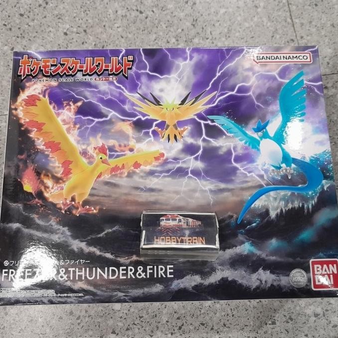 Pokemon Scale World Kanto Articuno Zapdos & Moltres Figure Set