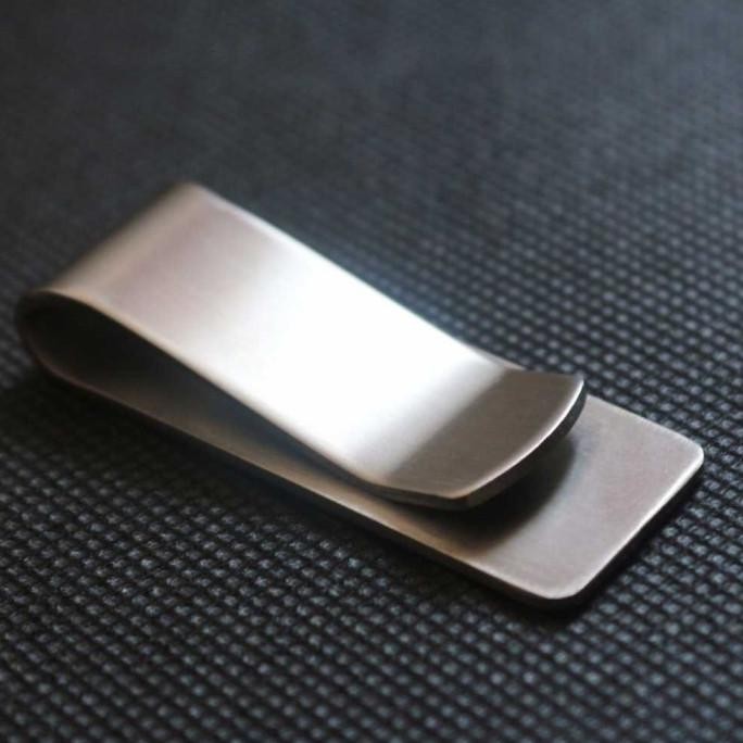 

DOMPET KLIP ALAT JEPIT PENJEPIT UANG KERTAS JEPITAN MONEY CLIP