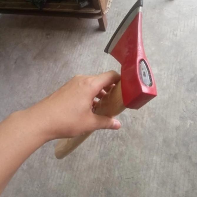 Diskon Kapak Pemadam Api Kebakaran  Gagang Kayu 40Cm Alat Pemadam Kebakaran.