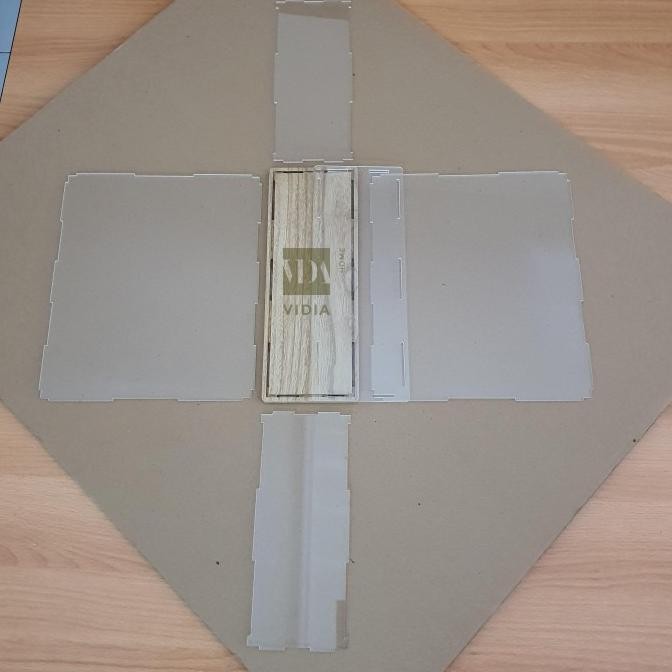 Murah Custom, Acrylic Display Box 50Cmx35Cmx40Cm Alas Hitam