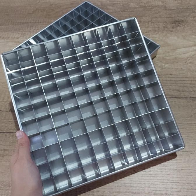 

loyang sekat 25x25cm H24