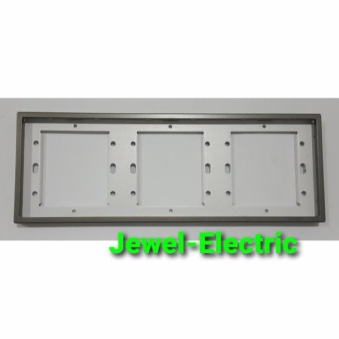 Promo Frame Saklar Simon 3 Gang Simon i7 700630-61 Grey/Dark Grey COD