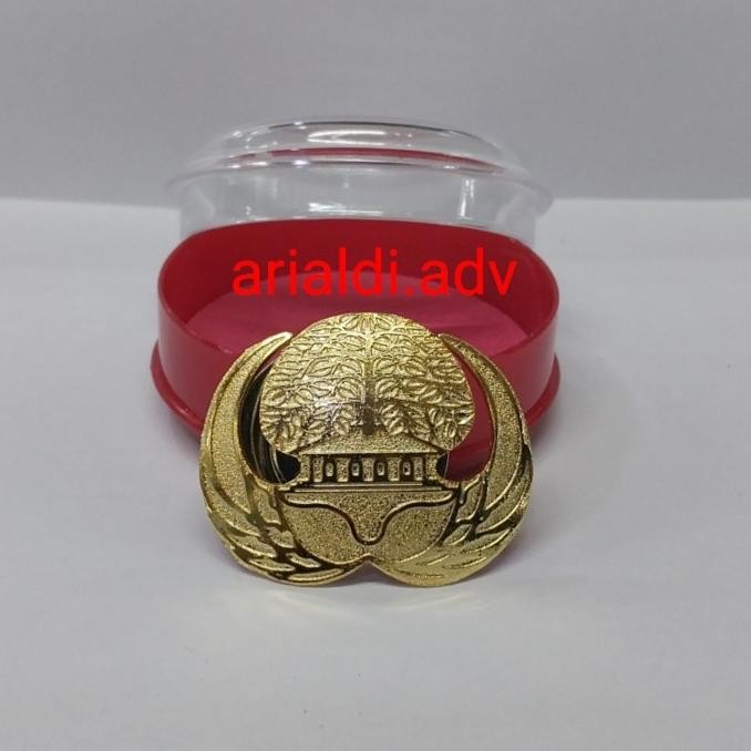 

ready satu set nametag hitam doff dan pin korpri eching kulit jeruk magnet murah