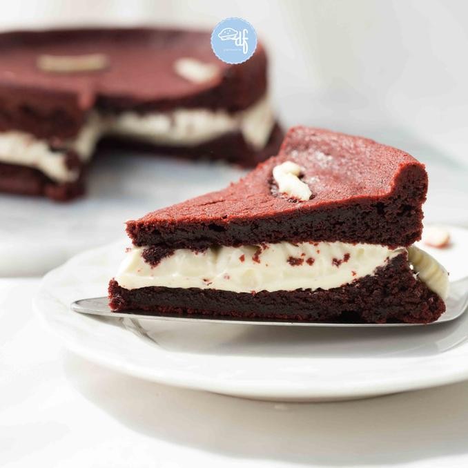 

Murah Red Velvet Giant Cookie Sandwich
