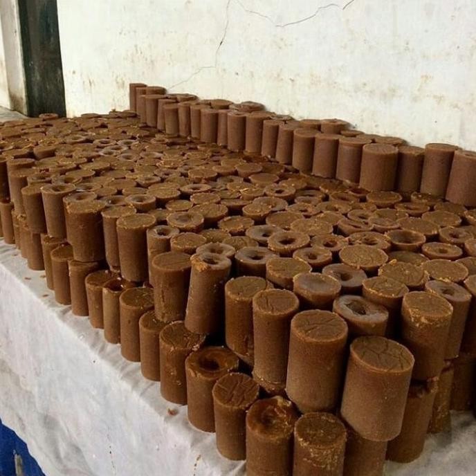 

Gula Aren 1kg ASLI100% Asli Kawung/Nira JAMINAN UANG KEMBALI nUg