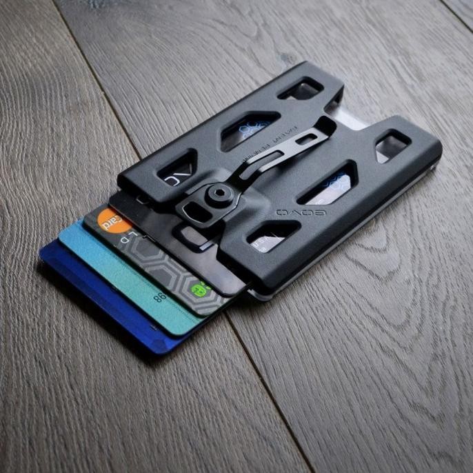 

Govo Badge Holder Polycarbonate Original Dan Terlaris