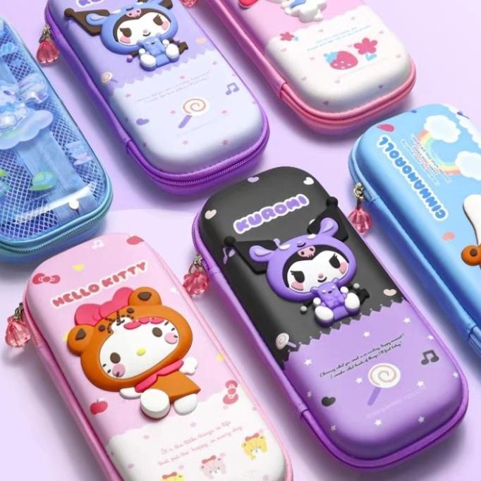 

Kotak Pensil 3D Sanrio ORI / Tempat Pensil Kuromi / Tepak Pensil Kitty liquid