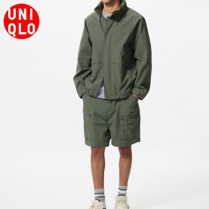 Jaket Blouson Kerah Tegak Tahan Angin Water Repellent Wind Breaker Jacket UNIQLO Original