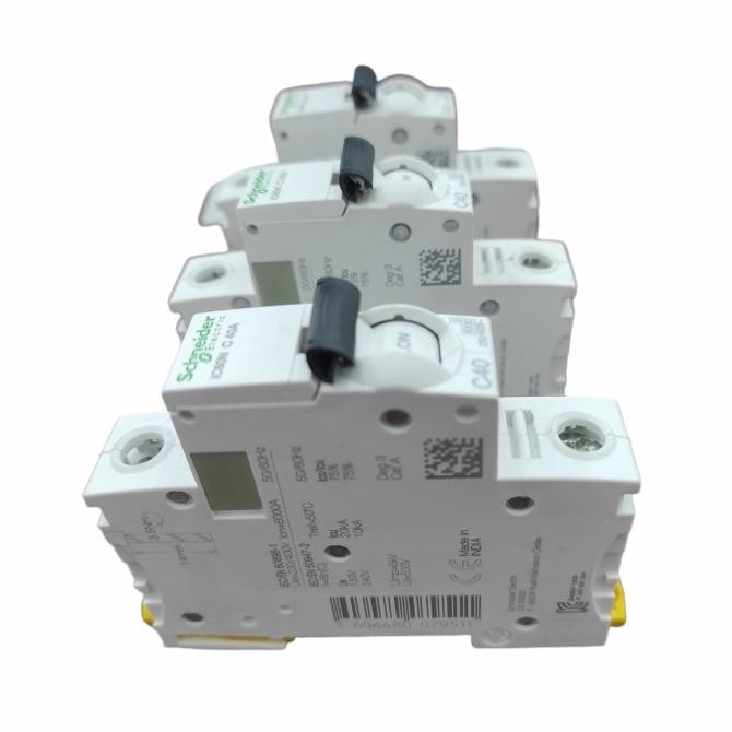 Diskon Mcb 40A Hitam Ic60N-Schneider