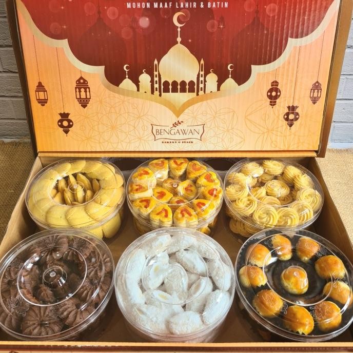 

Parcel/Hampers Kue Lebaran Idul Fitri 1 dus isi 6 pack