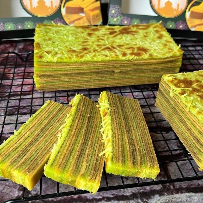 

Murah Lapis Susu Pandan Topping Keju Ukuran 1/2 Loy (10X20) Special Lapis Legit