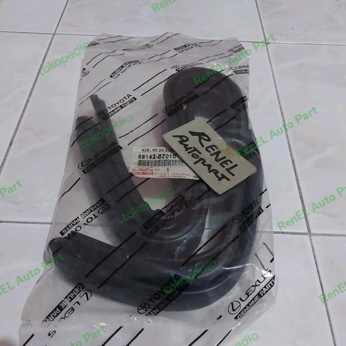 Karet chanel Toyota Avanza belakang Original ....