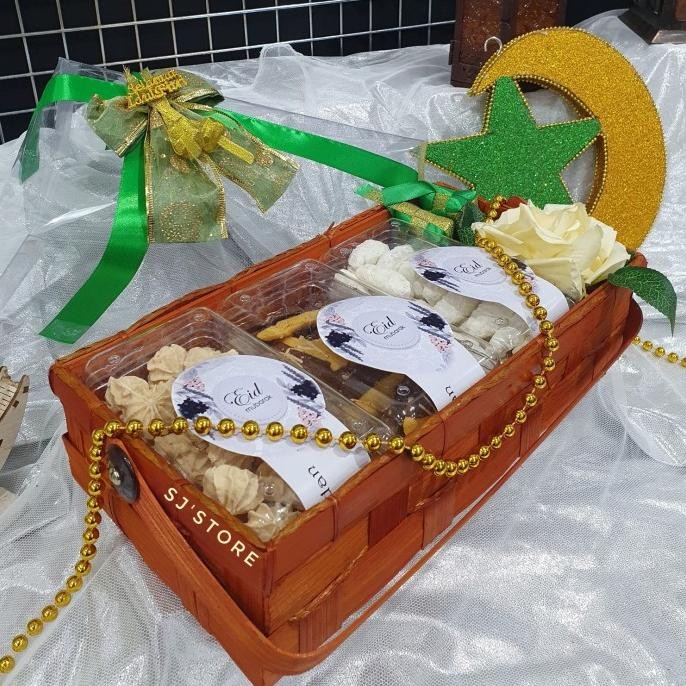 

Promo Paket Box Hampers Lebaran Kue Kering Toples Murah 1