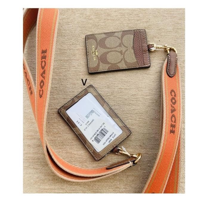 

Lanyard Coachh Signature Saddle Multi with wide strap - New with tag murah
