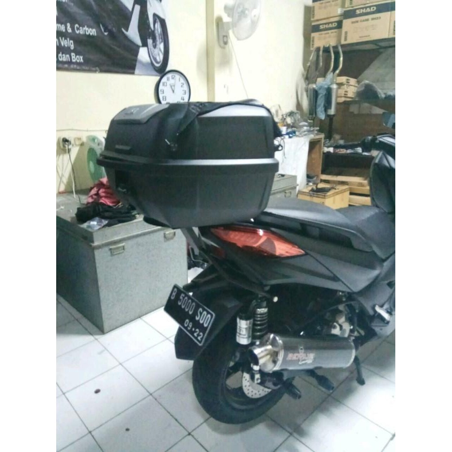 bracket box xmax dudukan box yamaha xmax bracket box givi xmax Import Premium