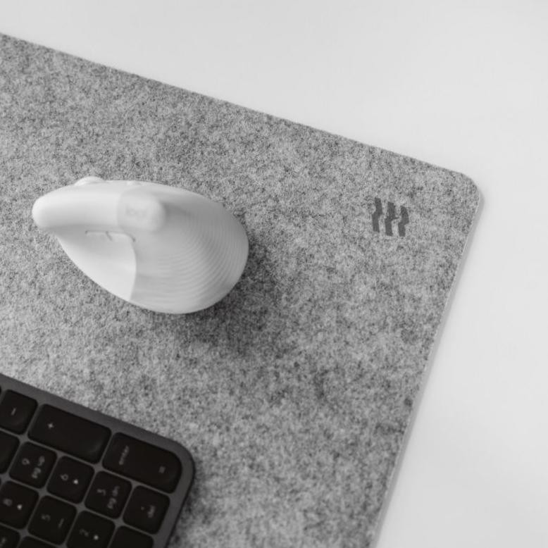 Easee Premium Wool Felt Deskmat / Large Deskpad / Mousepad Felt