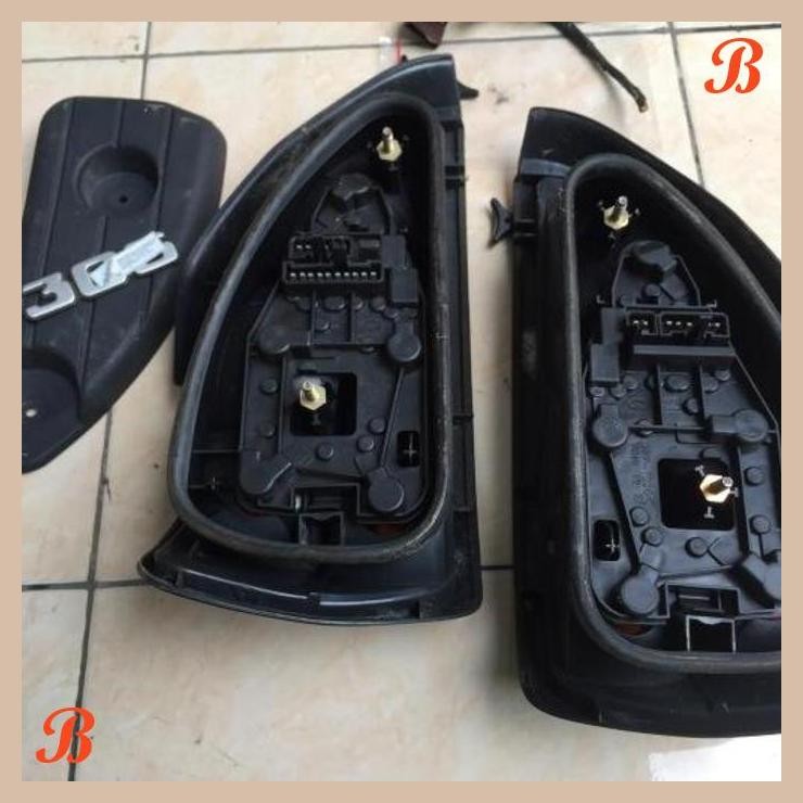 [BSB] LAMPU BELAKANG PEUGEOT 306 N3 N5 LENGKAP KOND MULUS ORSINIL SEPASANG