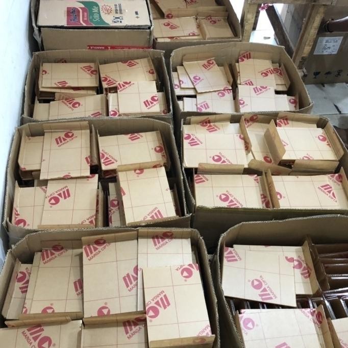 

tyS Acrylic tempat brosur a4/tent card A4/tempat meju/no meja.