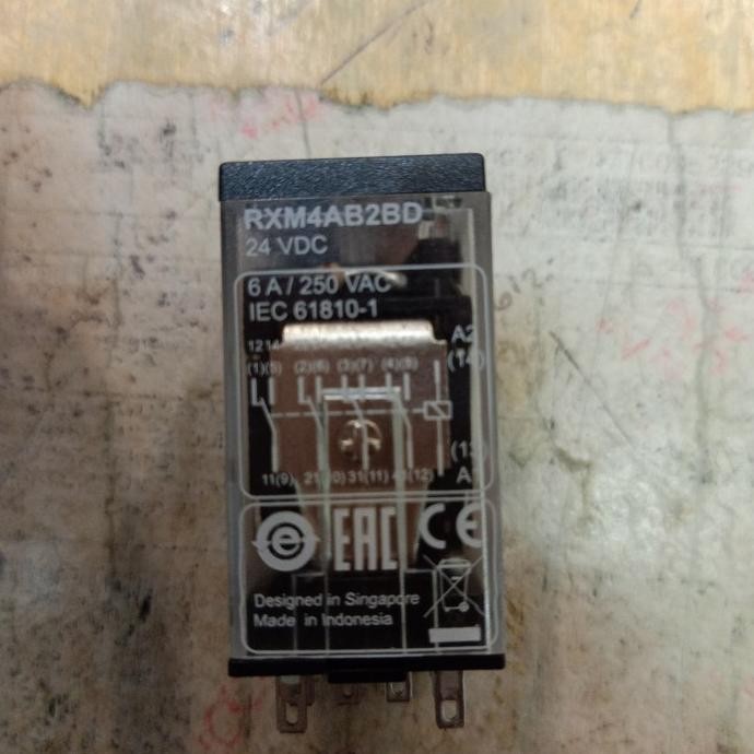 New Schneider relay RXM4AB2BD 24VDC/relay 14pin 24vdc Schneider