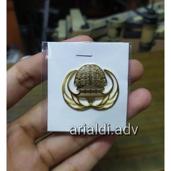 pin korpri bolong magnet,pin korpri kerancang murah