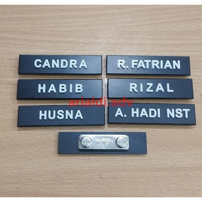 

papan nama dada timbul hitam doff full 28 cm magnet murah