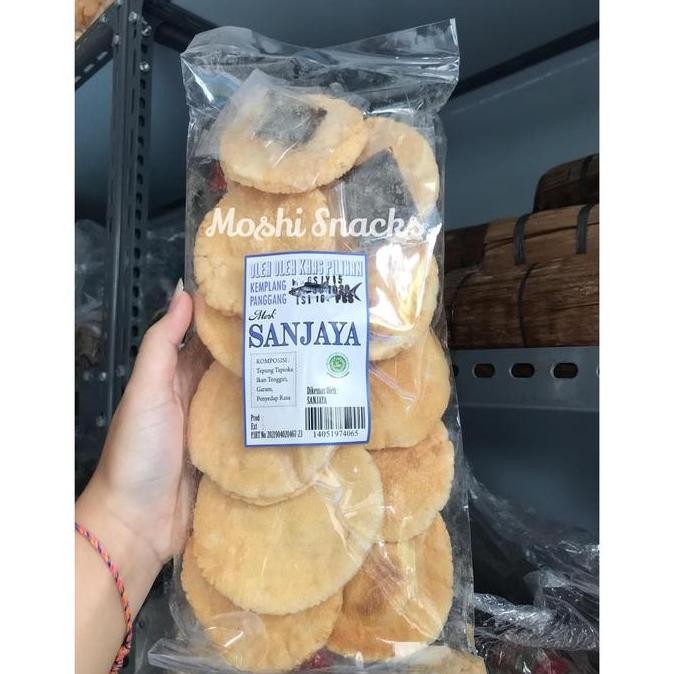 

Kerupuk Bangka / Kemplang Panggang Ikan Tenggiri Sanjaya isi 14 Halal