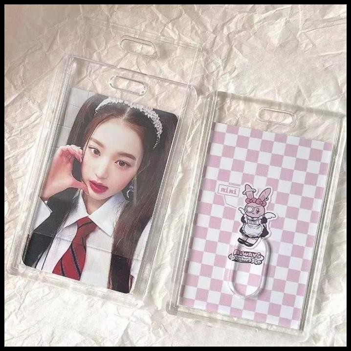 

Tempat Kartu ID Card Holder/Card Protector/Photocard Card Holder/Gantungan Kunci Holder Kartu Bahan Akrilik Transparan Ukuran 3 Inci